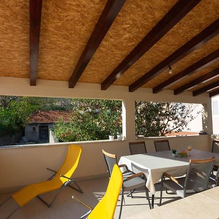 Apartman Marel Zrnovnica Exterior photo