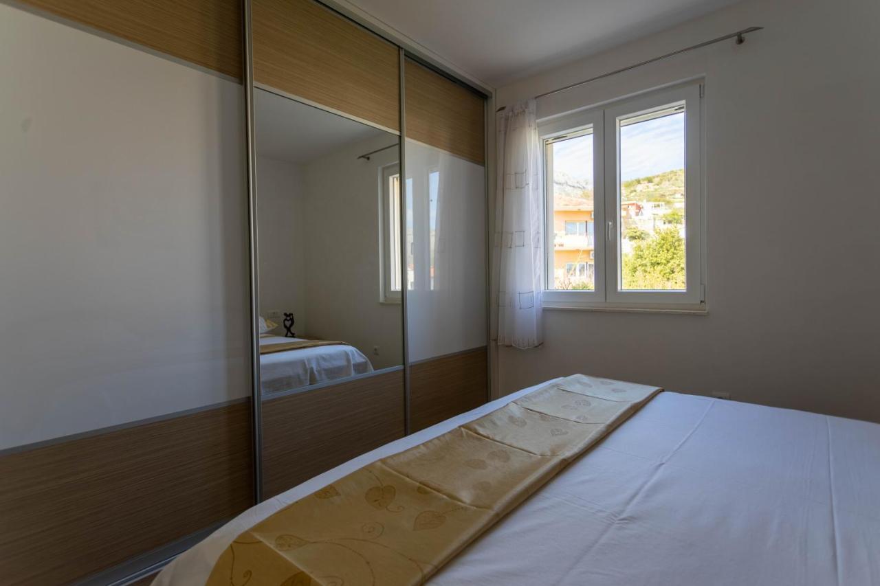 Apartman Marel Zrnovnica Exterior photo